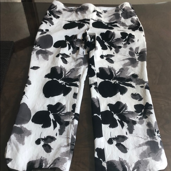 Soft Surroundings Pants - Soft Surroundings Black & White Floral Capri